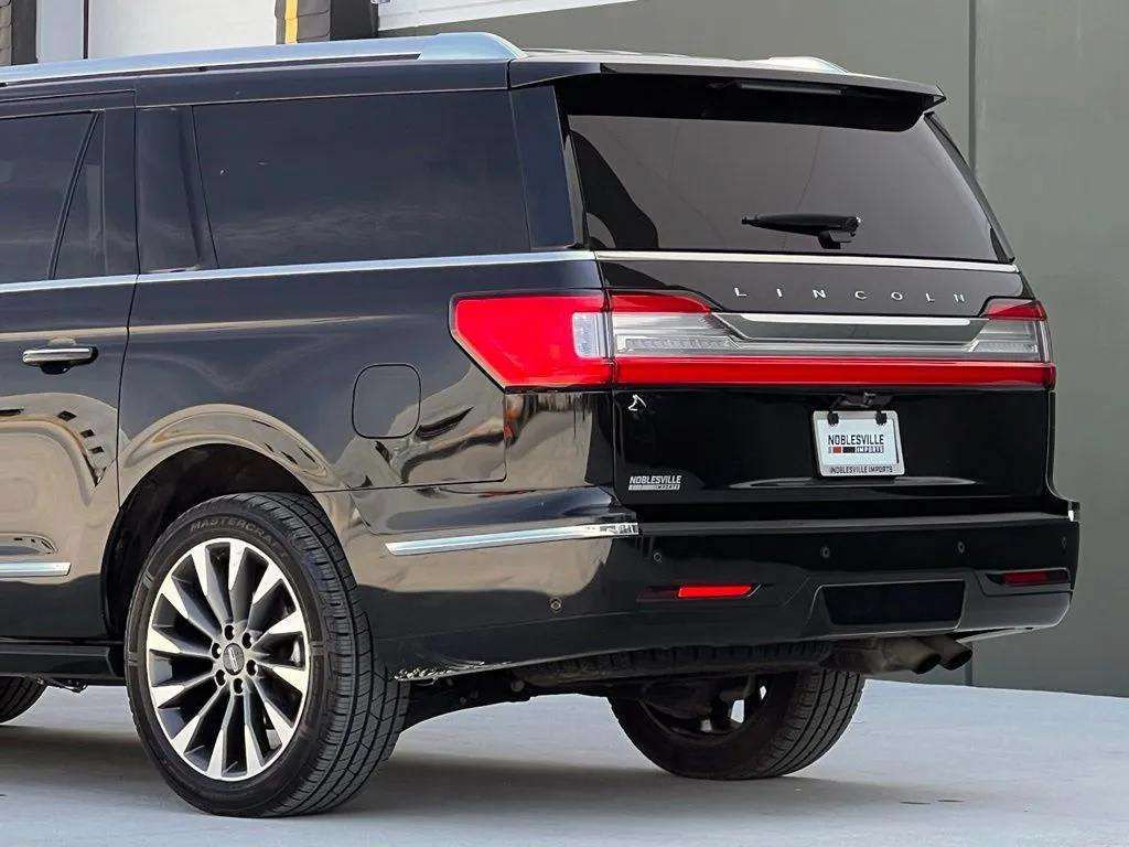 Used 2021 Lincoln Navigator L Reserve AWD/4WD image 37