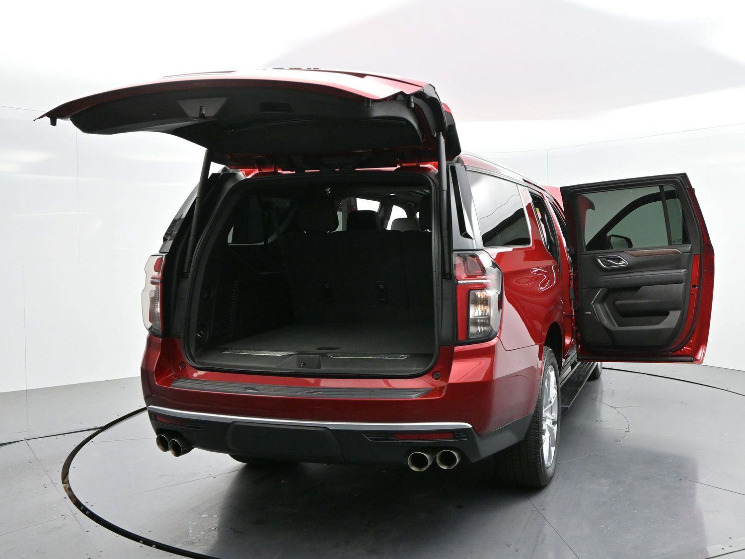 Used 2024 Chevrolet Suburban High Country image 49