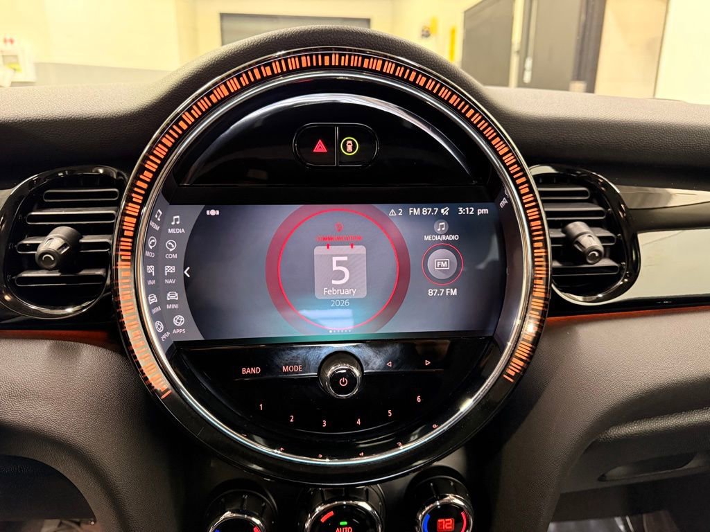 Certified 2022 MINI Cooper SE image 17