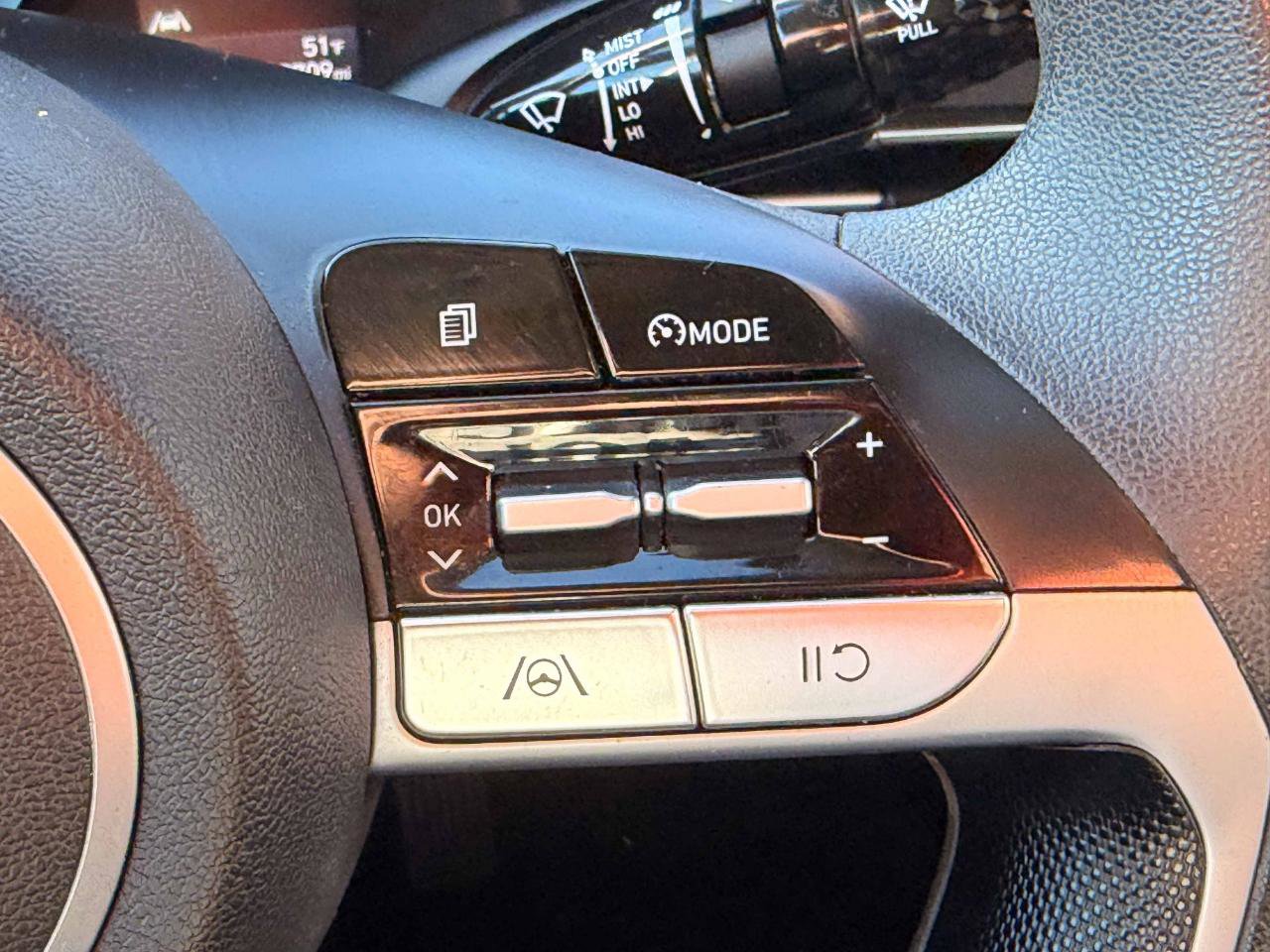 Used 2021 Hyundai Elantra SEL FWD image 21