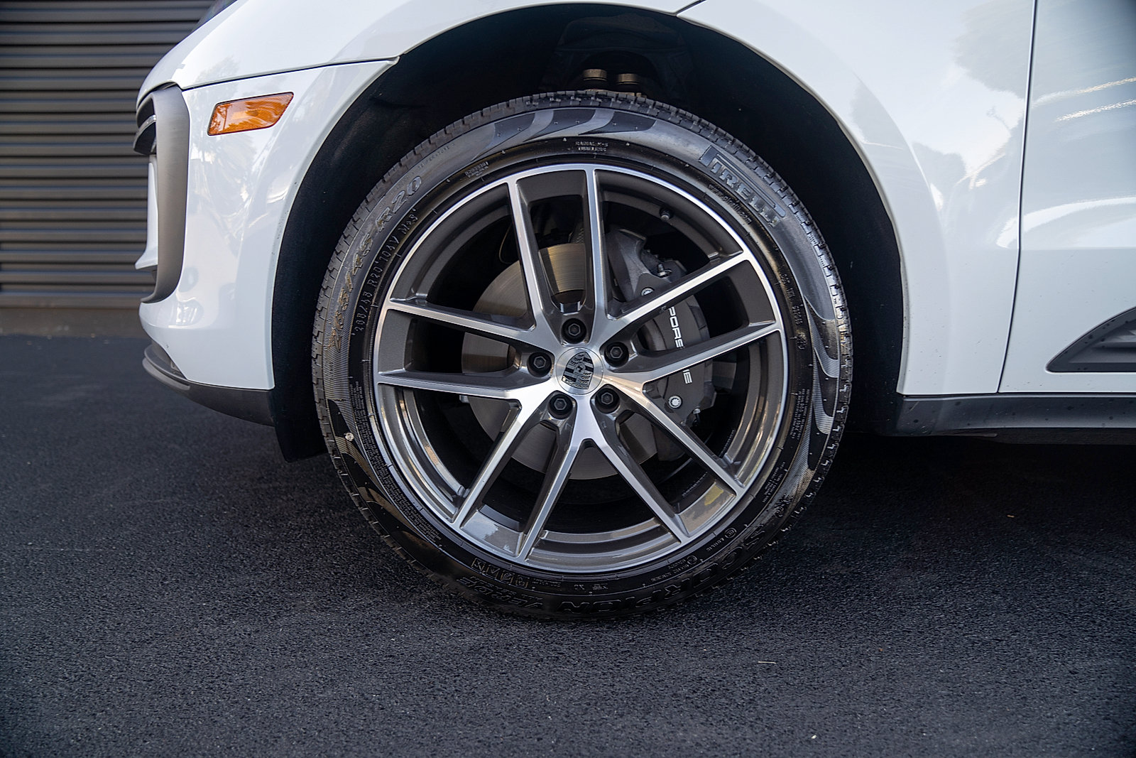 Used 2026 Porsche Macan AWD/4WD image 23