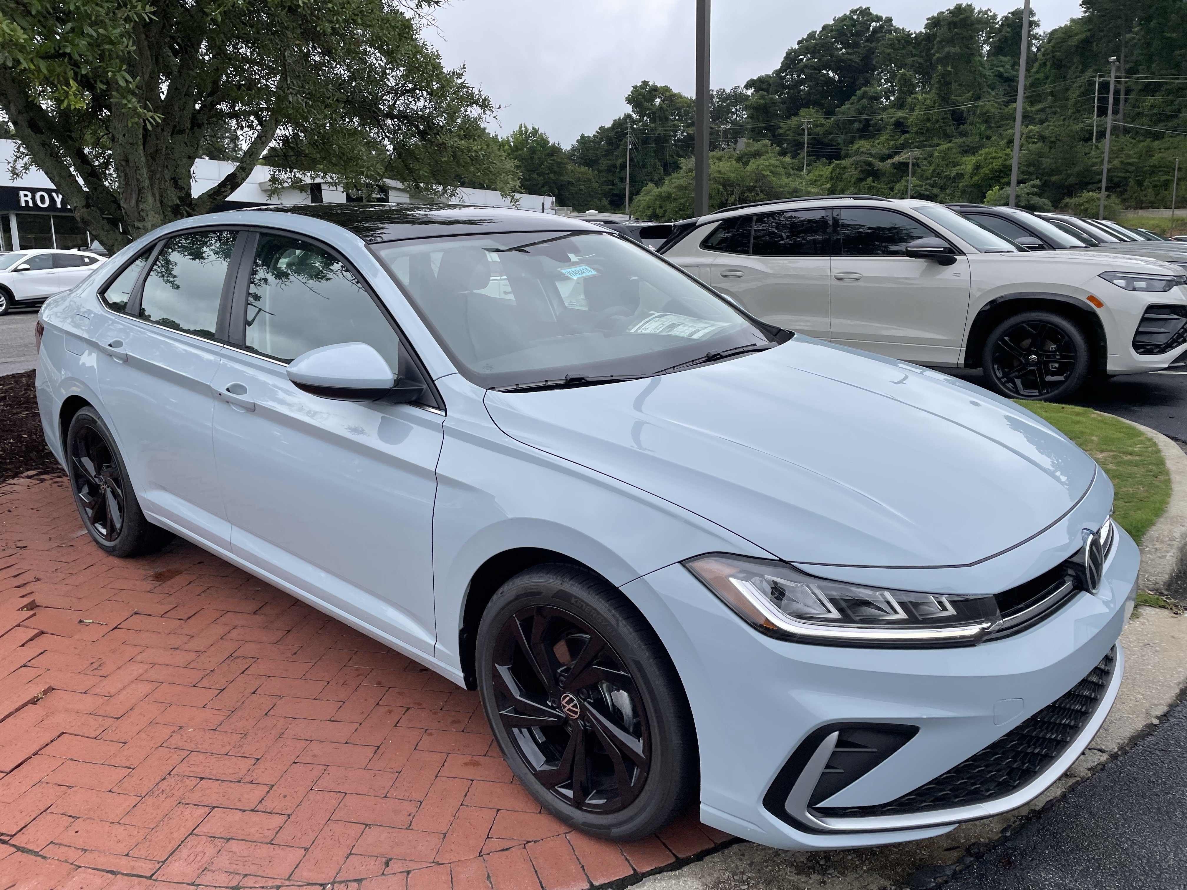 New 2026 Volkswagen Jetta SE FWD image 3