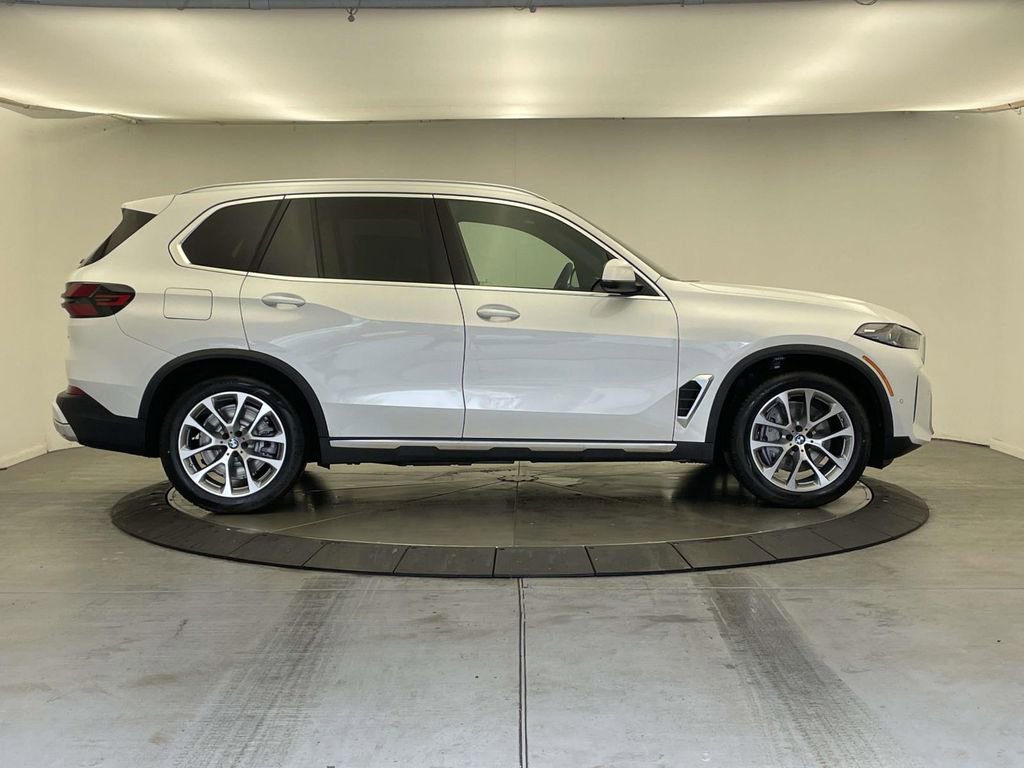 New 2026 BMW X5 xDrive50e AWD/4WD image 6