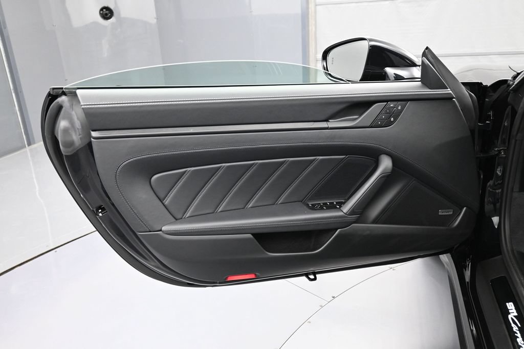 Certified 2026 Porsche 911 Carrera 4 GTS AWD/4WD image 15