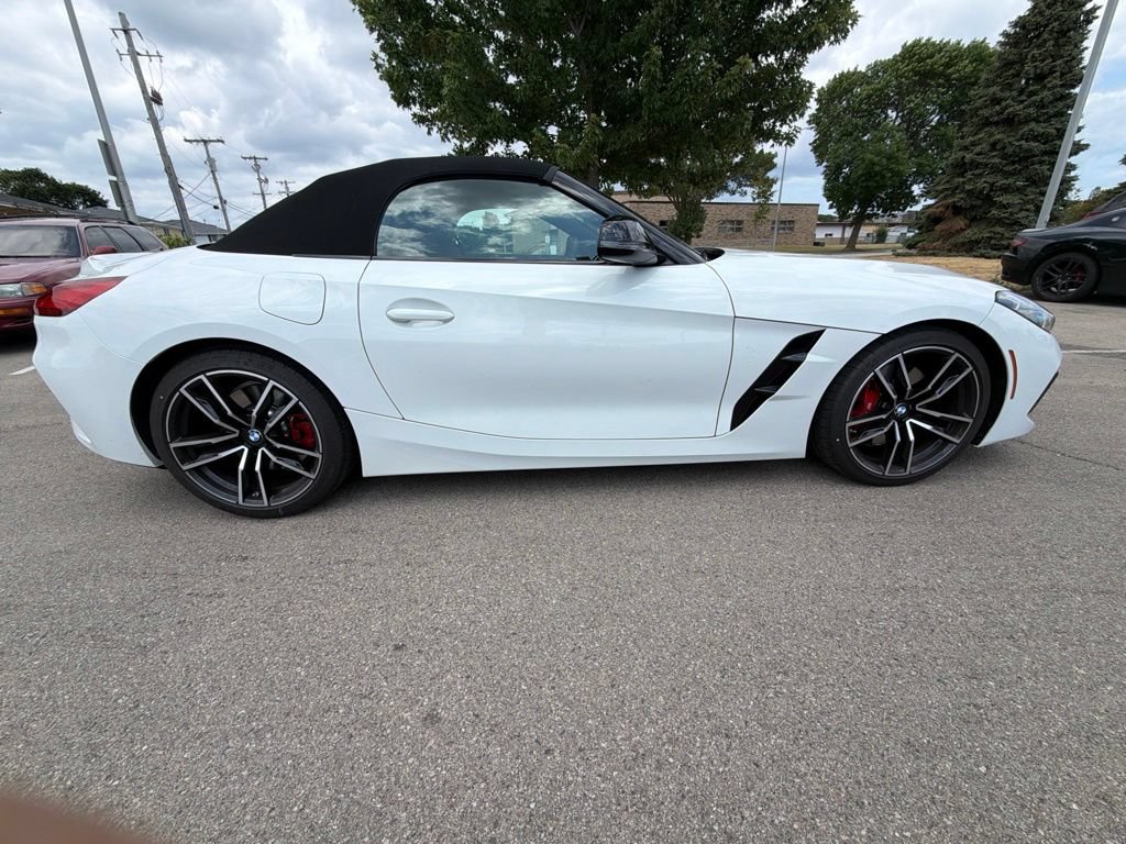 Used 2025 BMW Z4 M40i w/ Edition