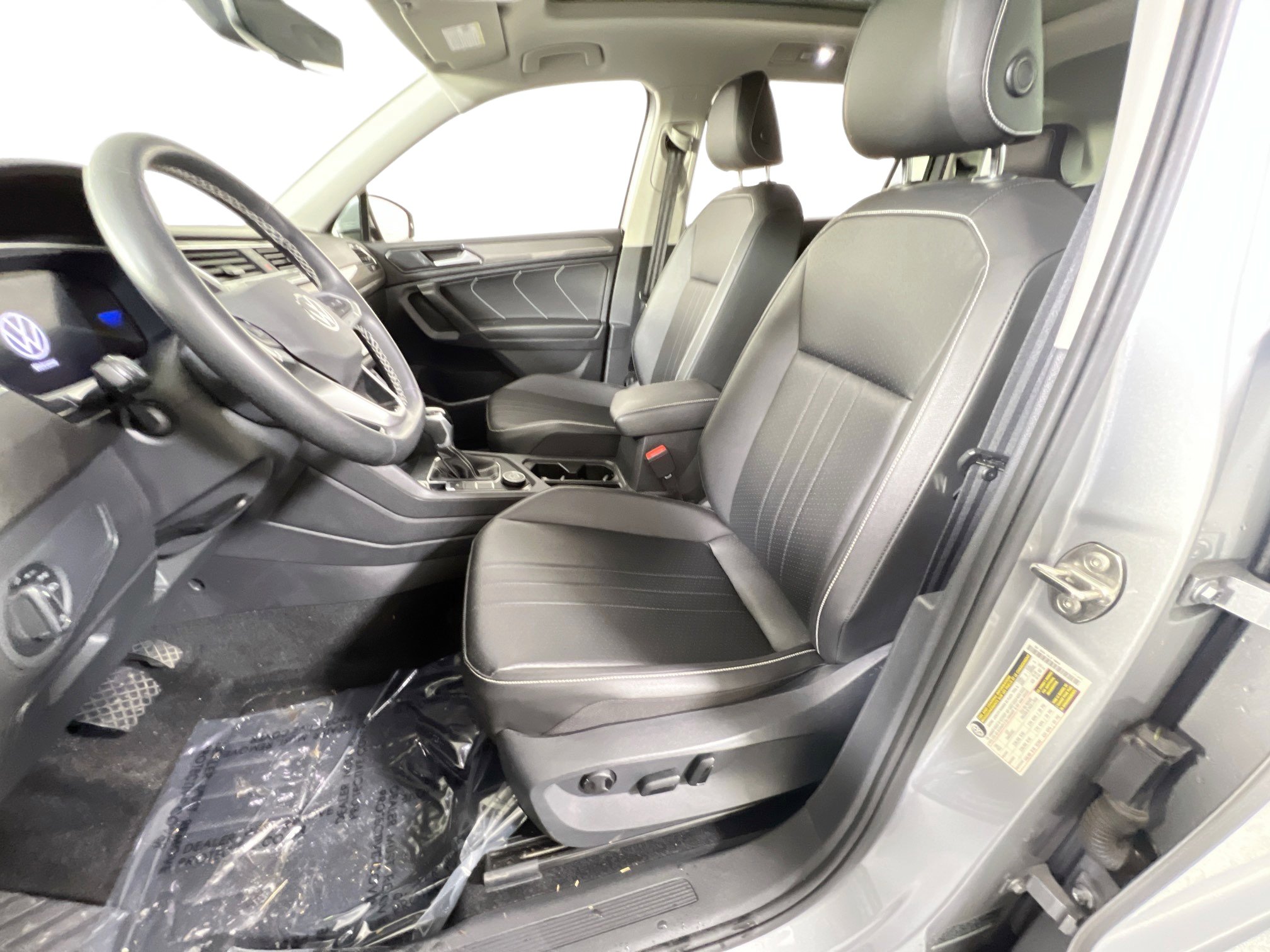 Used 2022 Volkswagen Tiguan SE AWD/4WD image 20