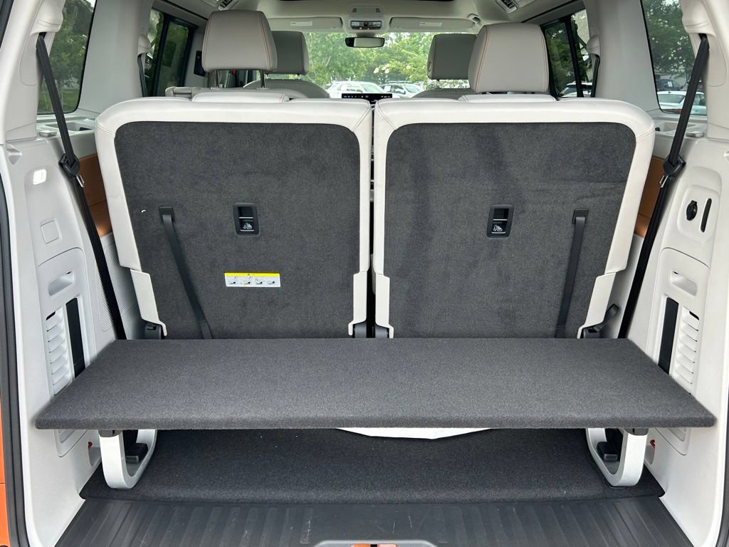 Used 2025 Volkswagen ID. Buzz Pro S Plus RWD image 45