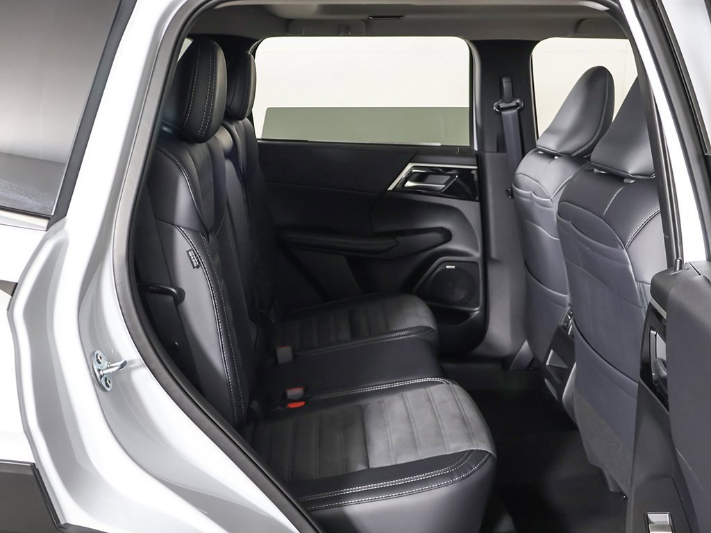 New 2025 Mitsubishi Outlander Trail Edition image 35