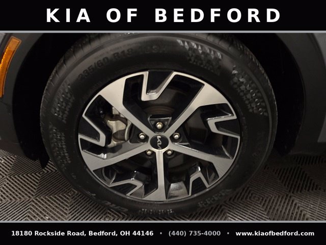 Certified 2025 Kia Sportage EX FWD image 28