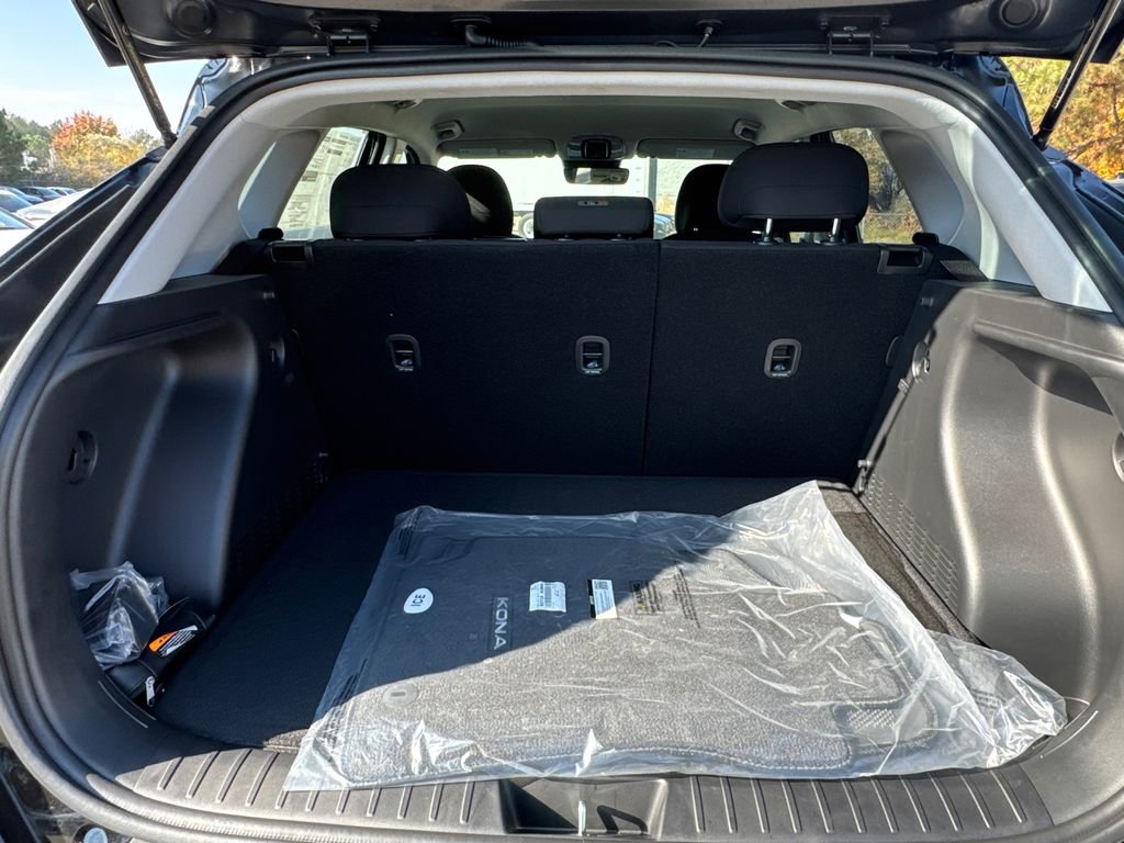 New 2026 Hyundai Kona SE image 14