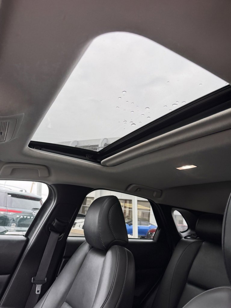 Used 2024 MAZDA CX-30 AWD 2.5 S w/ Preferred Package image 18