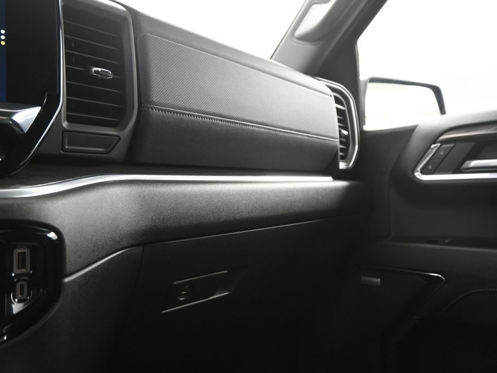 Used 2024 Chevrolet Silverado 1500 LTZ image 11