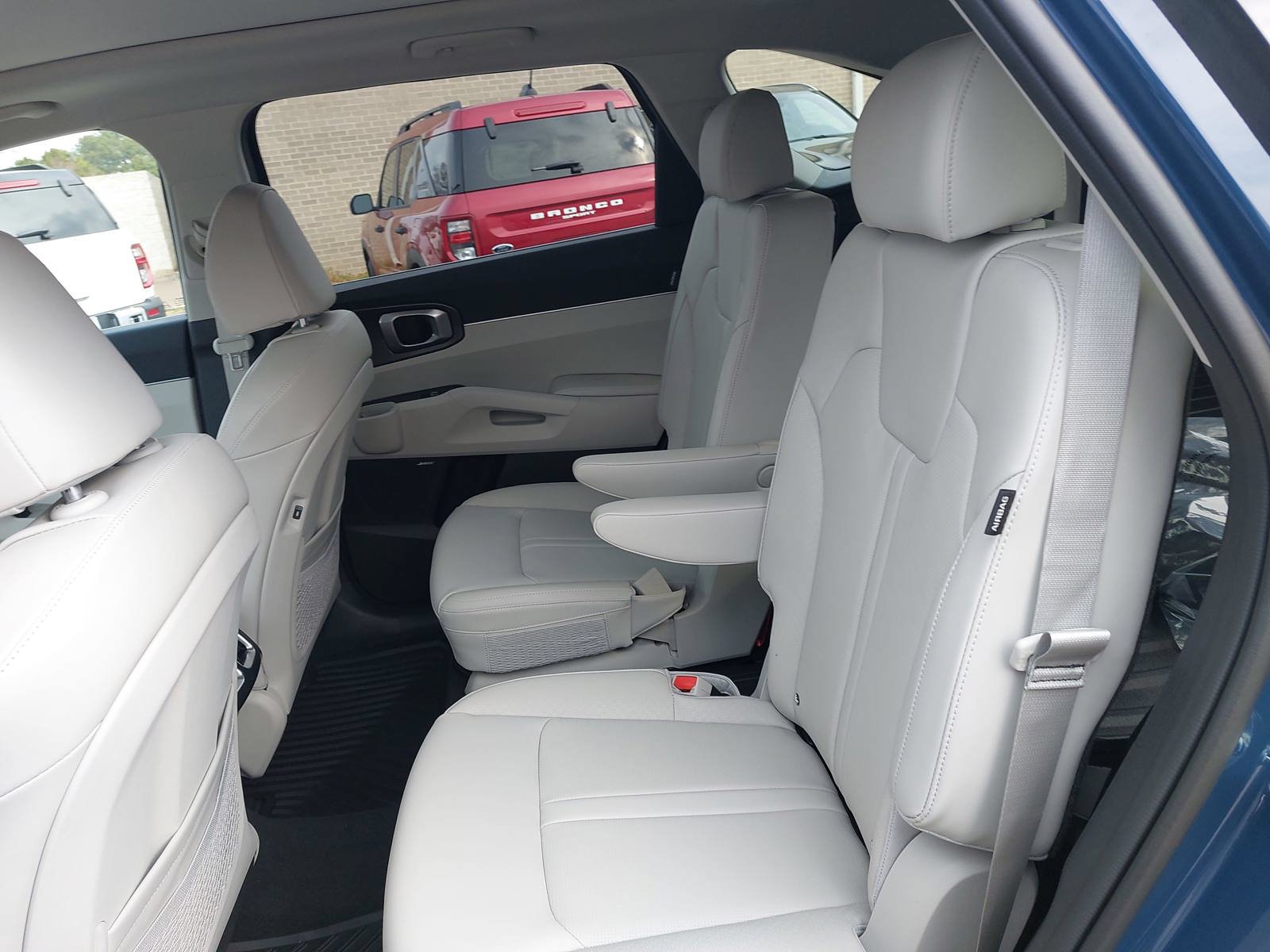 New 2026 Kia Sorento EX w/ EX Premium Package FWD image 15