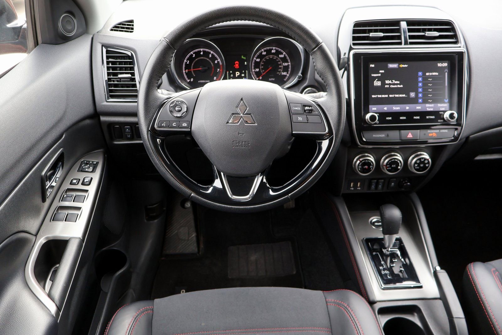 Used 2024 Mitsubishi Outlander Sport SE AWD/4WD image 18