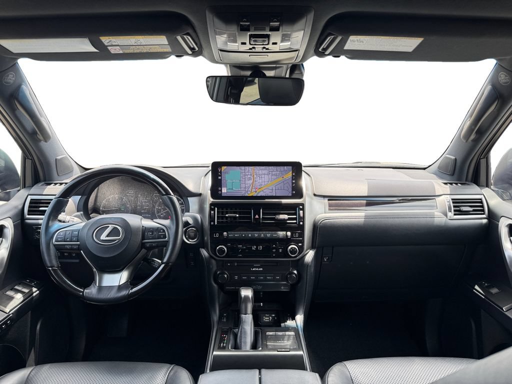 Used 2023 Lexus GX 460 Luxury w/ Sport Design Package AWD/4WD image 13
