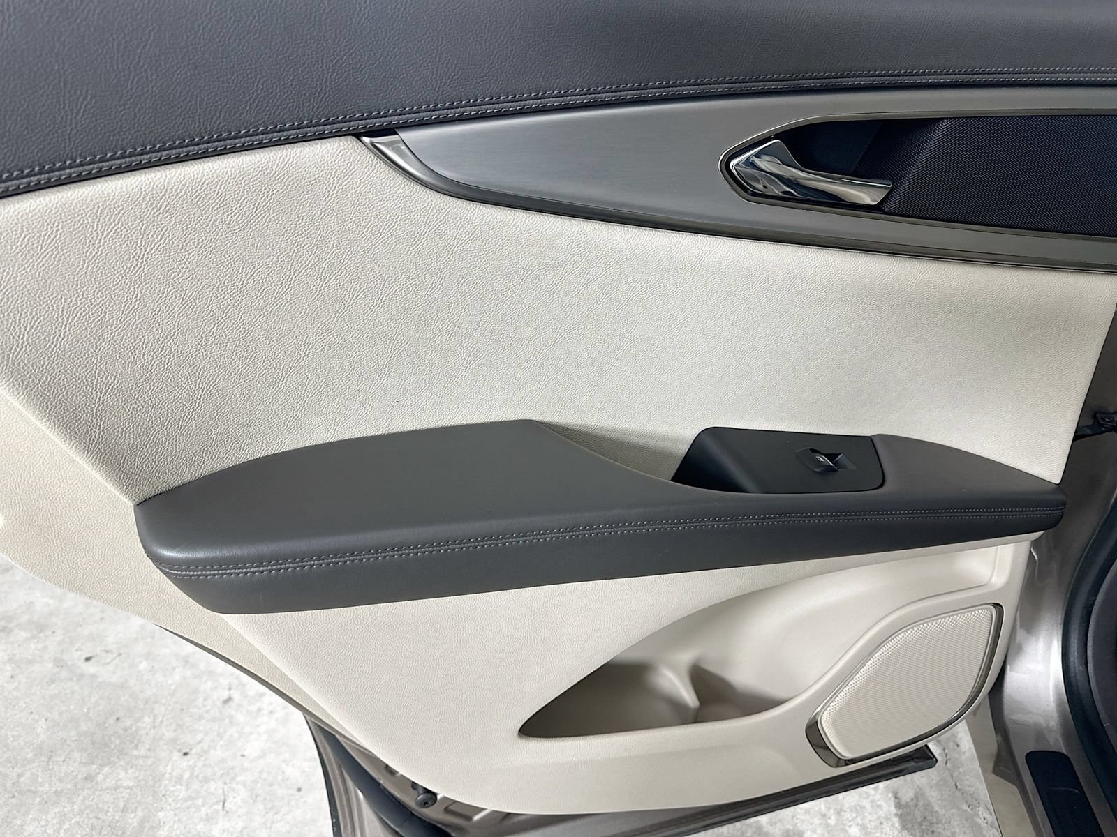 Used 2019 Lincoln Nautilus FWD image 33