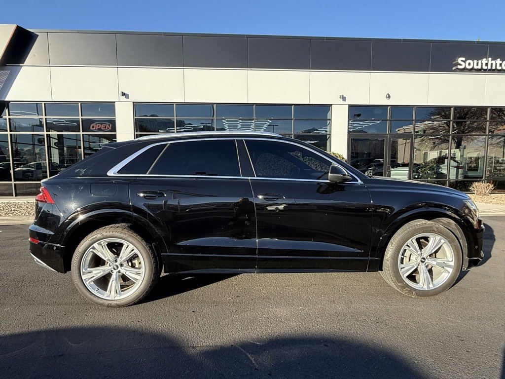 Used 2021 Audi Q8 Premium Plus image 8