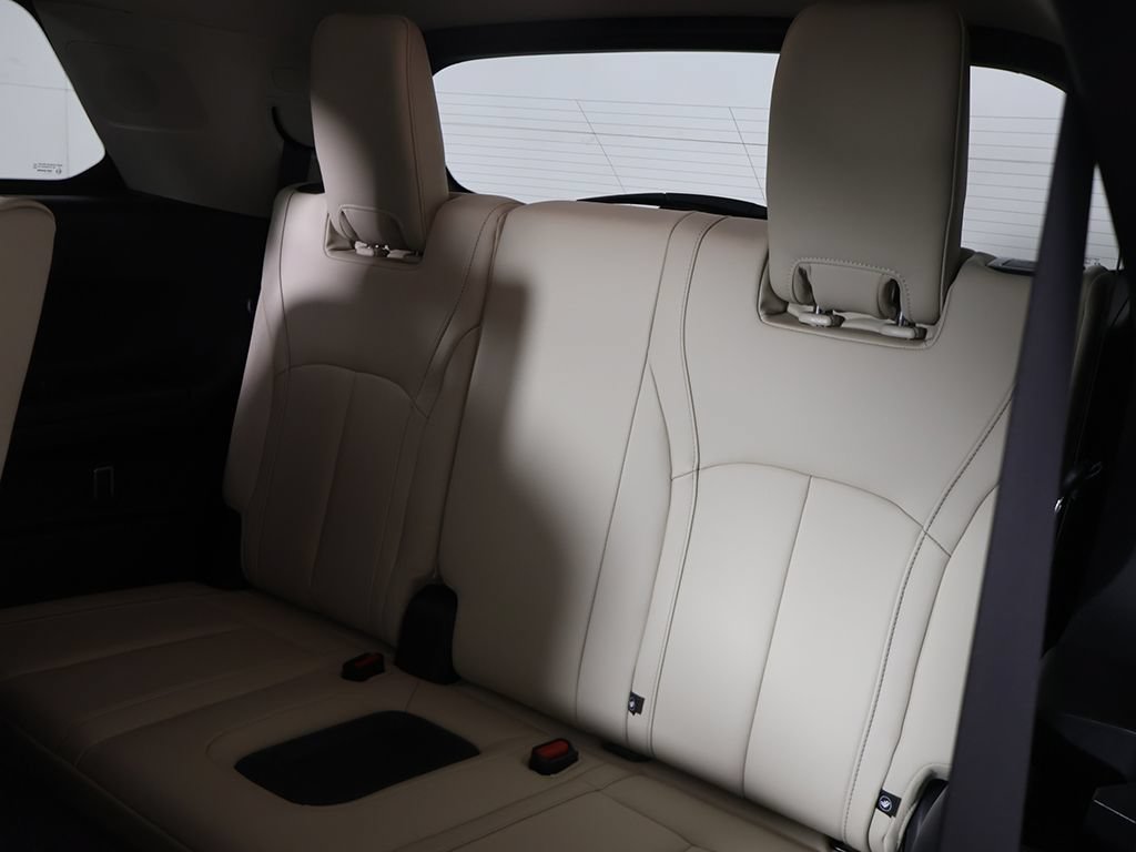 Used 2023 INFINITI QX60 Luxe w/ Performance Audio Package AWD/4WD image 36