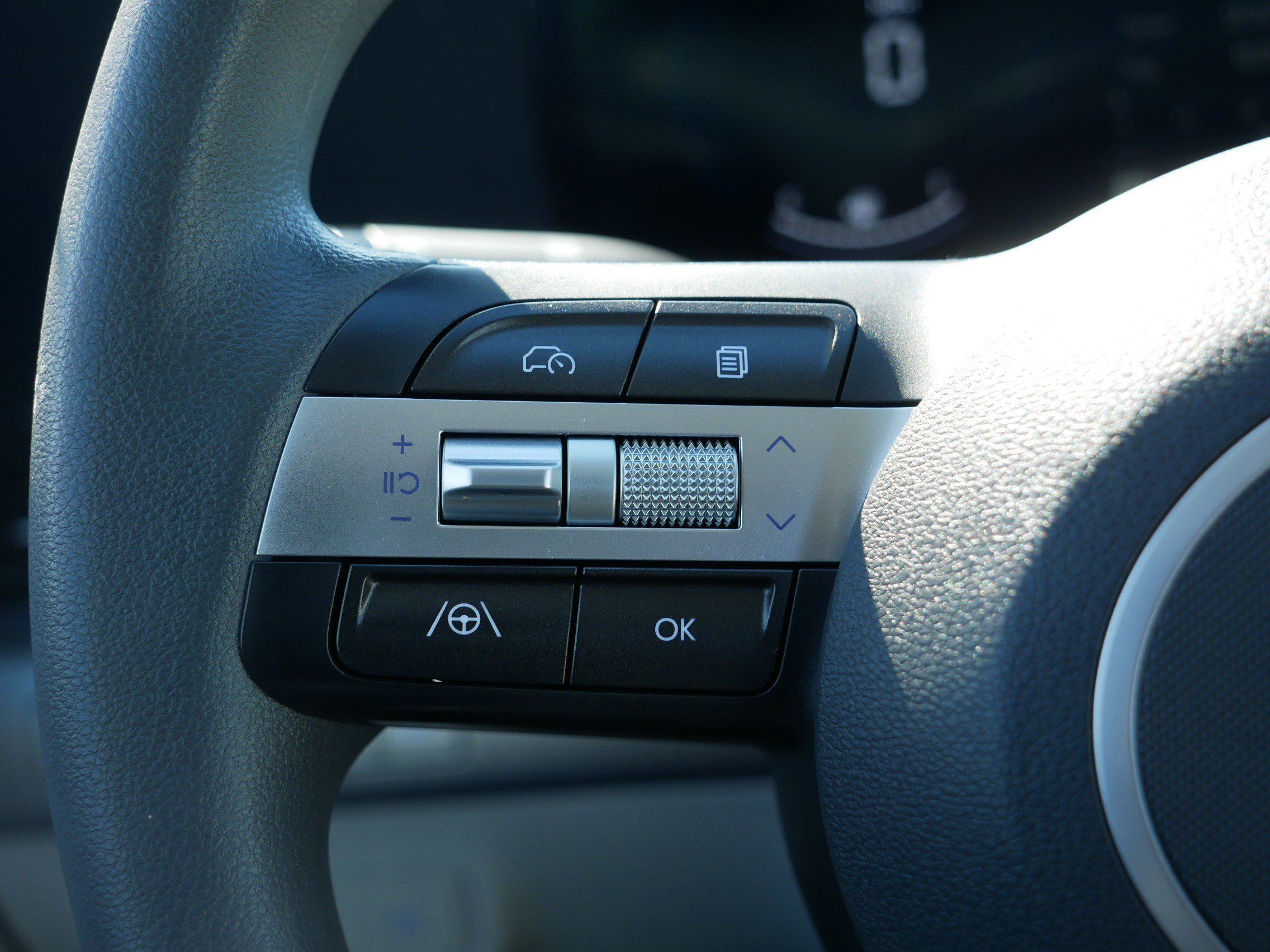 Used 2024 Hyundai Kona SE image 31