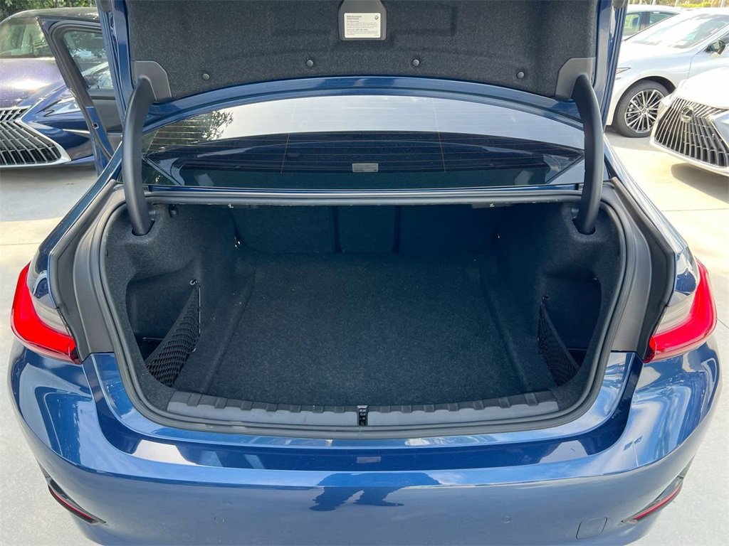 Used 2022 BMW 330i Sedan w/ Driving Assistance Package image 22