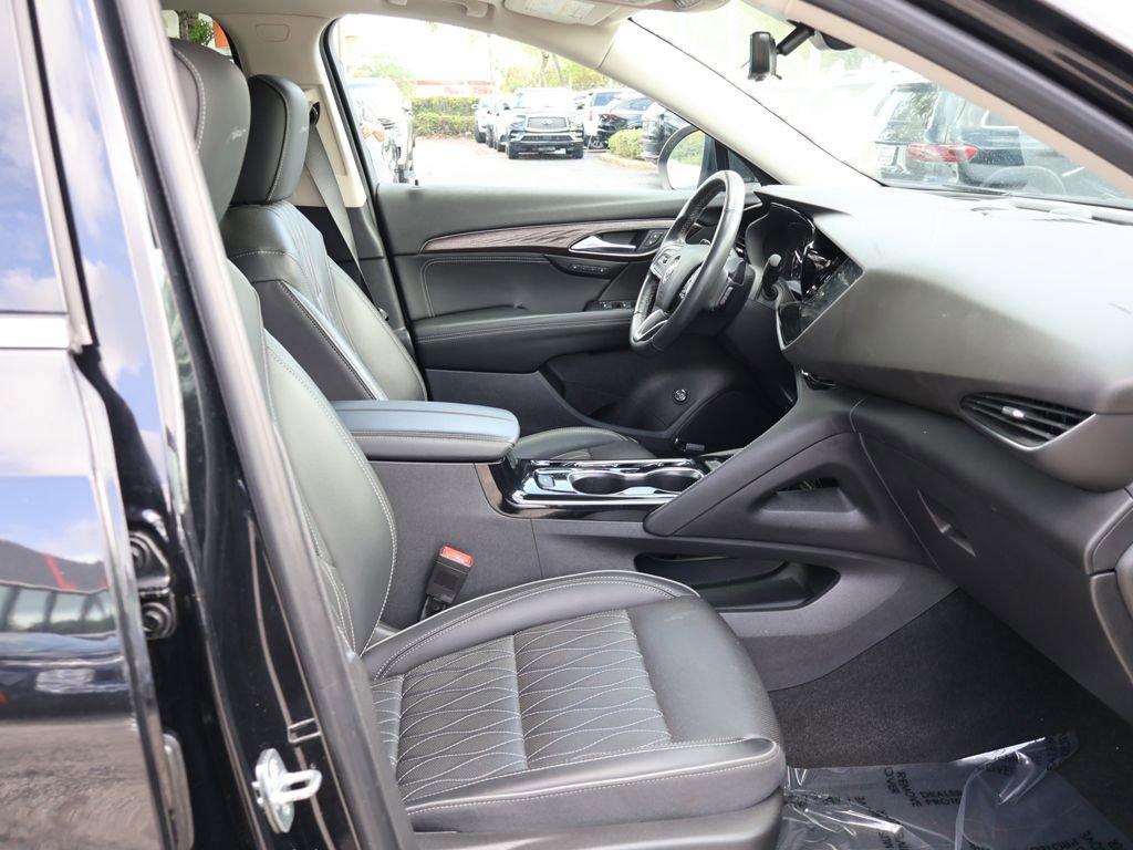 Used 2023 Buick Envision Avenir image 33