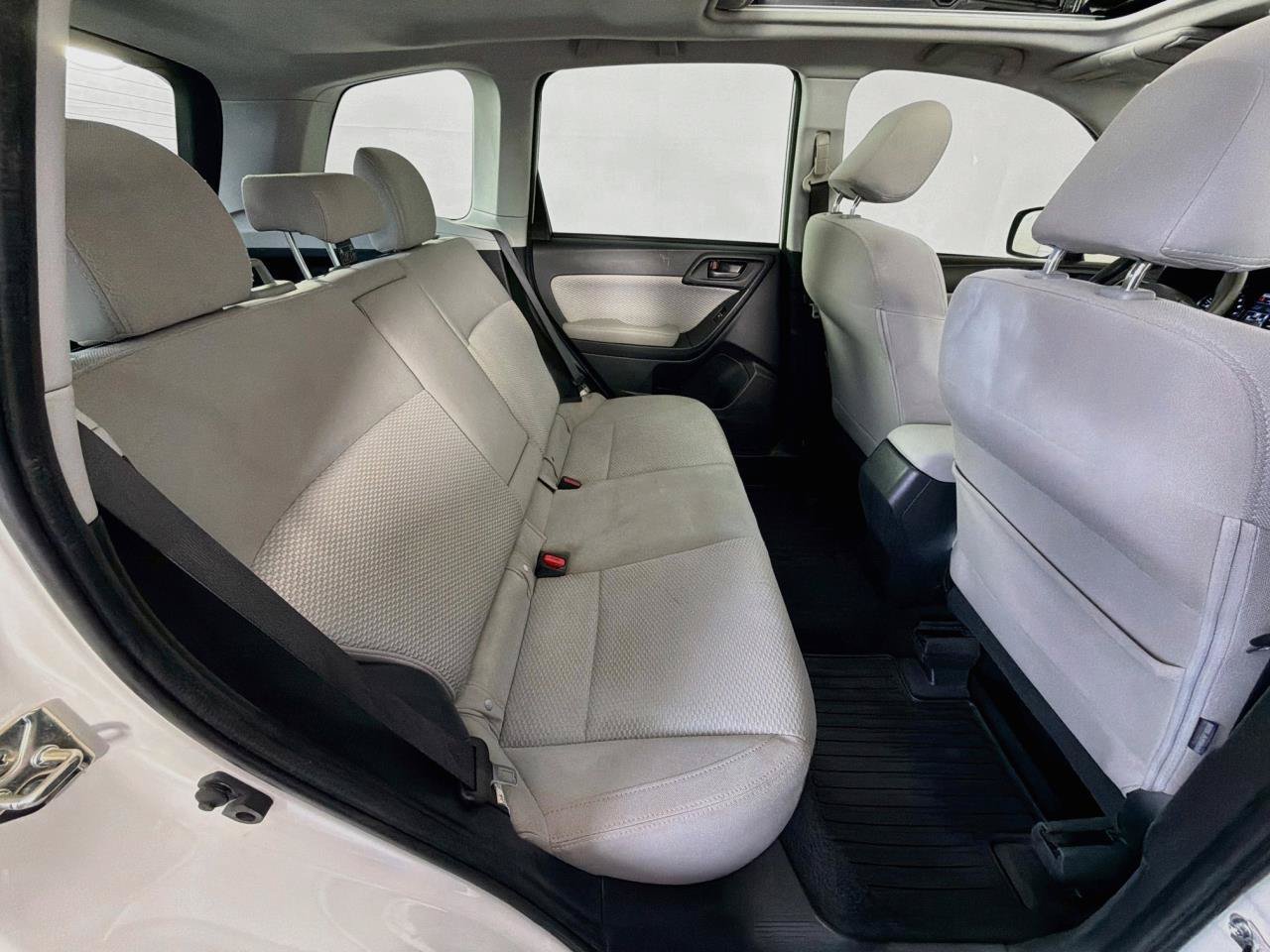 Used 2018 Subaru Forester 2.5i Premium AWD/4WD image 40