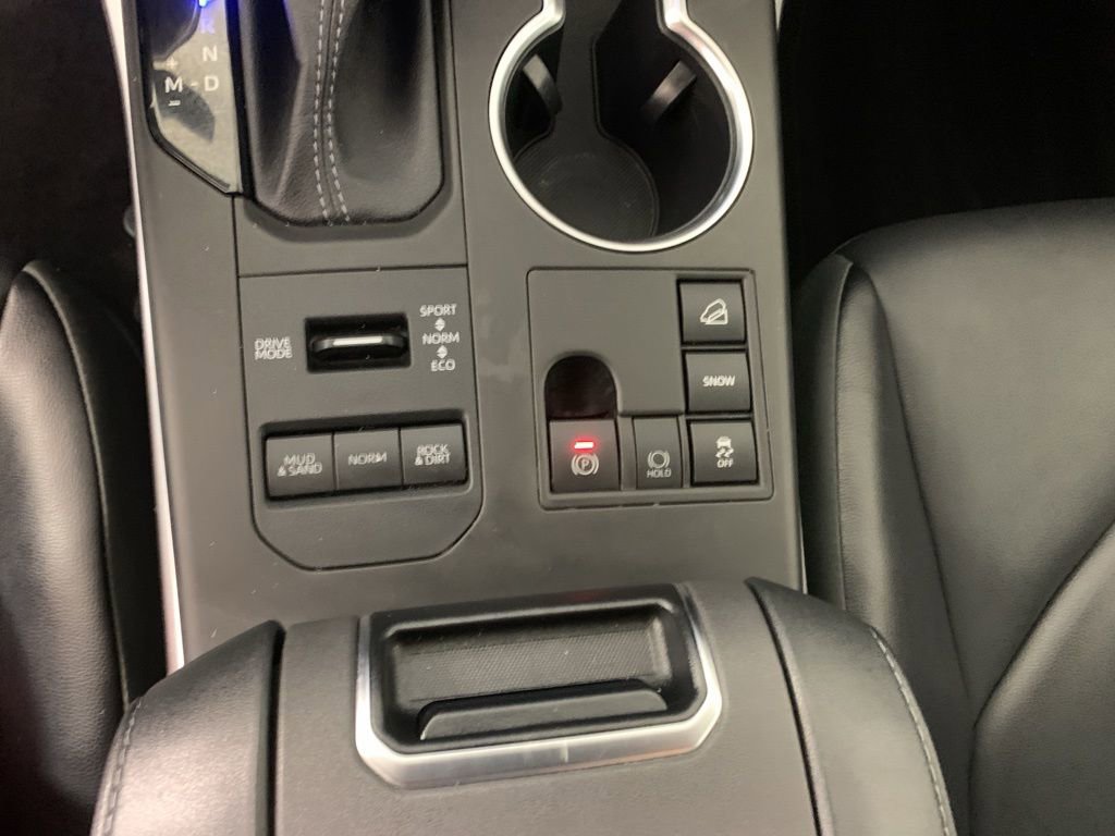 Used 2023 Toyota Highlander XLE image 27