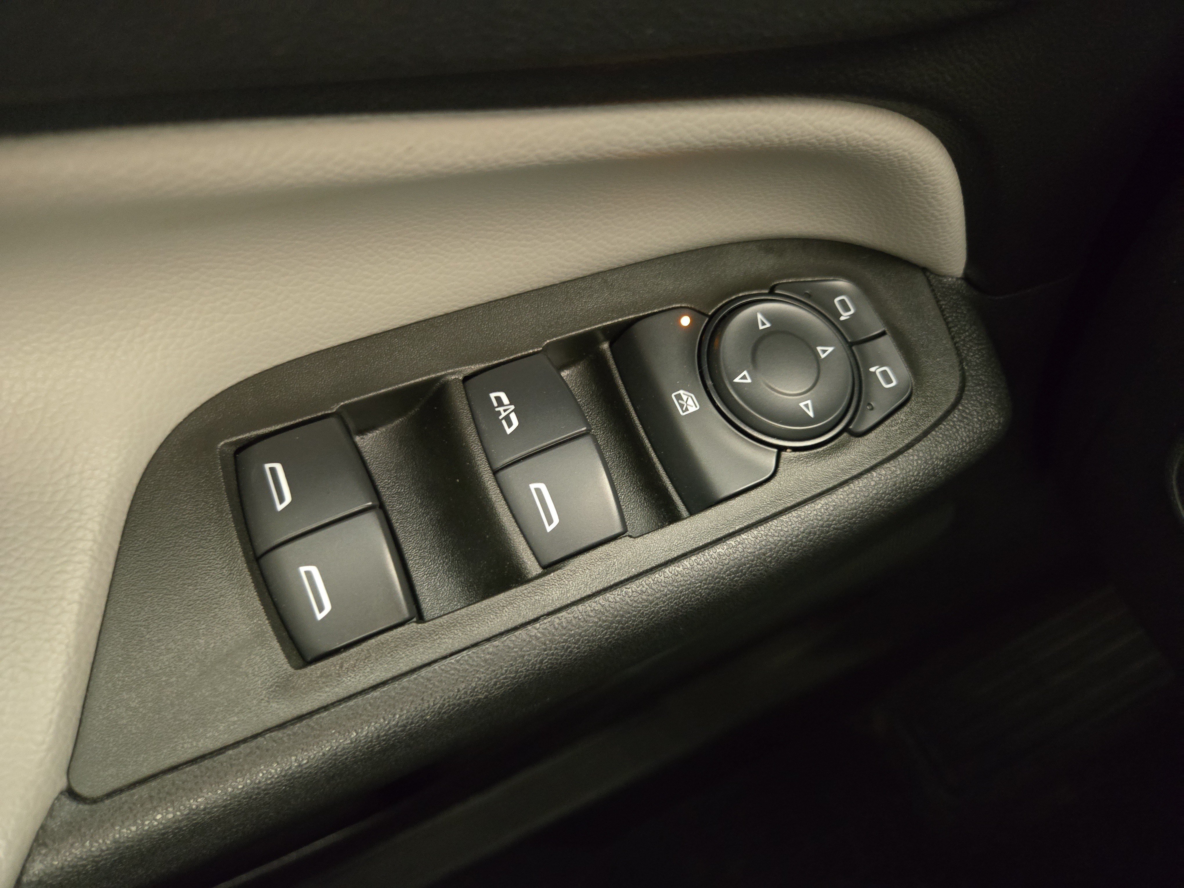 Certified 2024 Chevrolet Equinox LS w/ LS Convenience Package FWD image 25