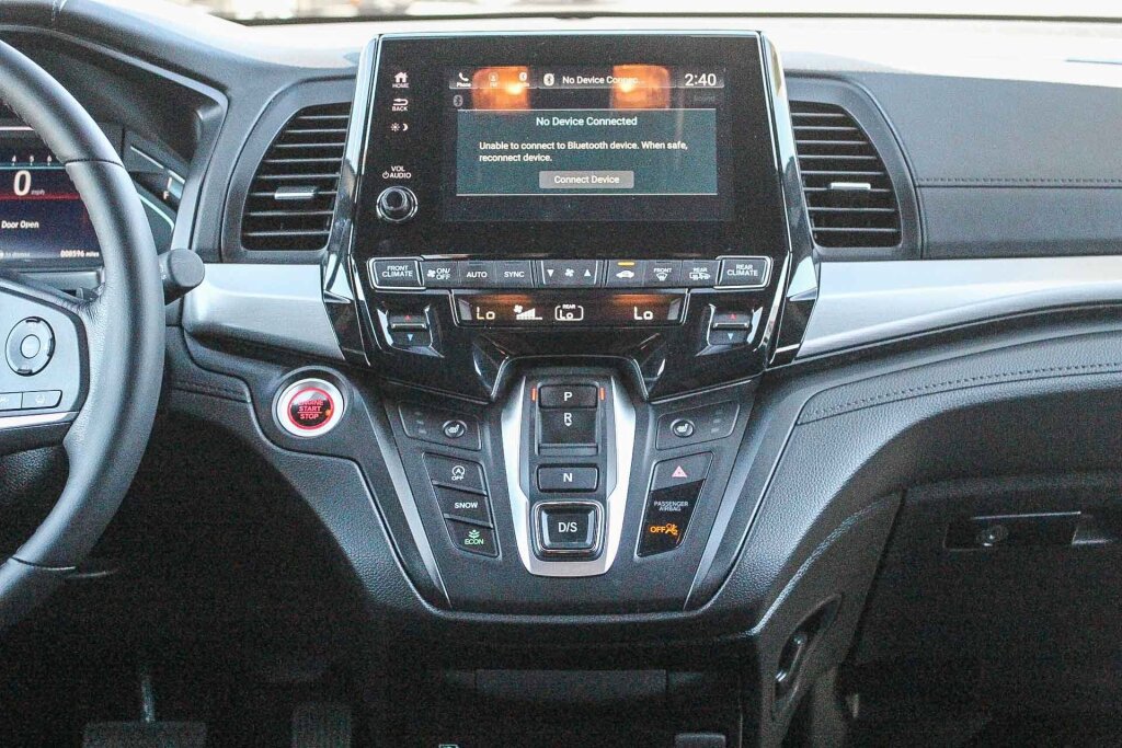 Used 2024 Honda Odyssey Sport image 3
