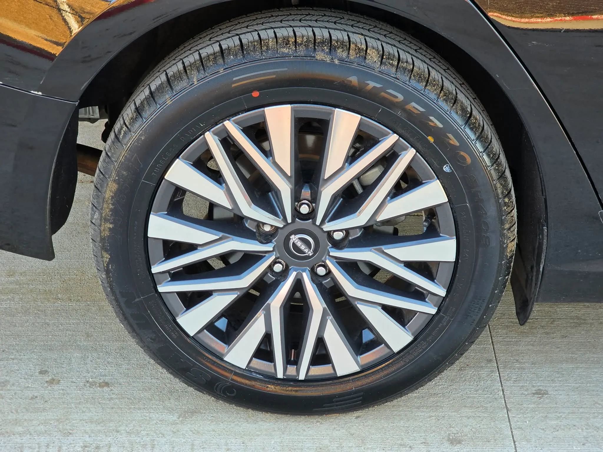 Used 2025 Nissan Altima 2.5 SV image 30