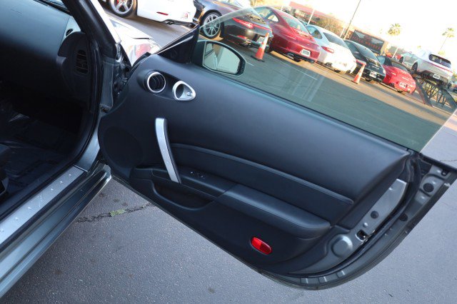 Used 2006 Nissan 350Z Enthusiast w/ (N93) Cargo Convenience Pkg image 30