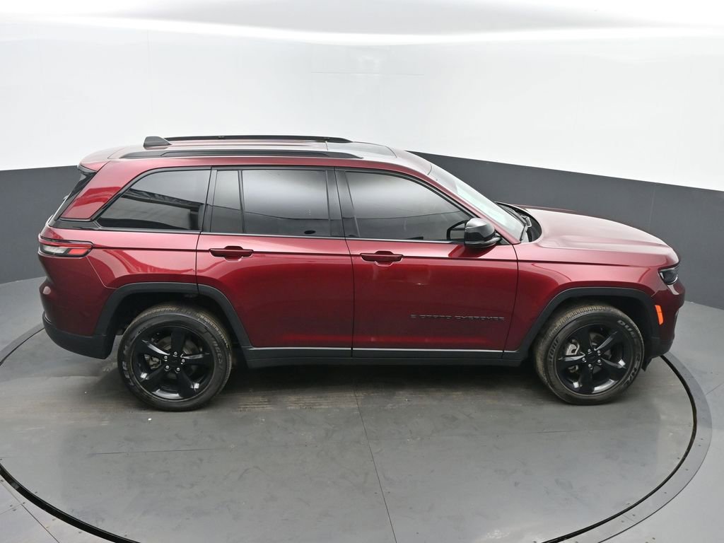 Used 2023 Jeep Grand Cherokee Altitude image 43