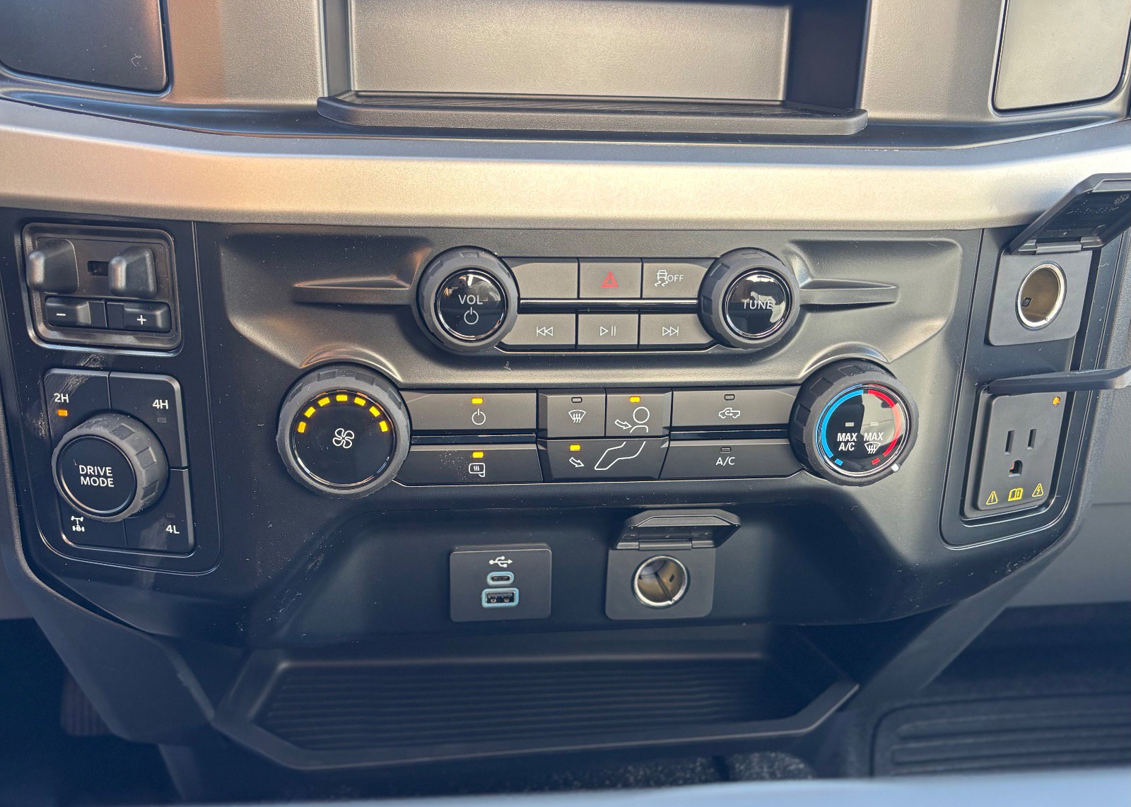 New 2026 Ford F350 XL image 40