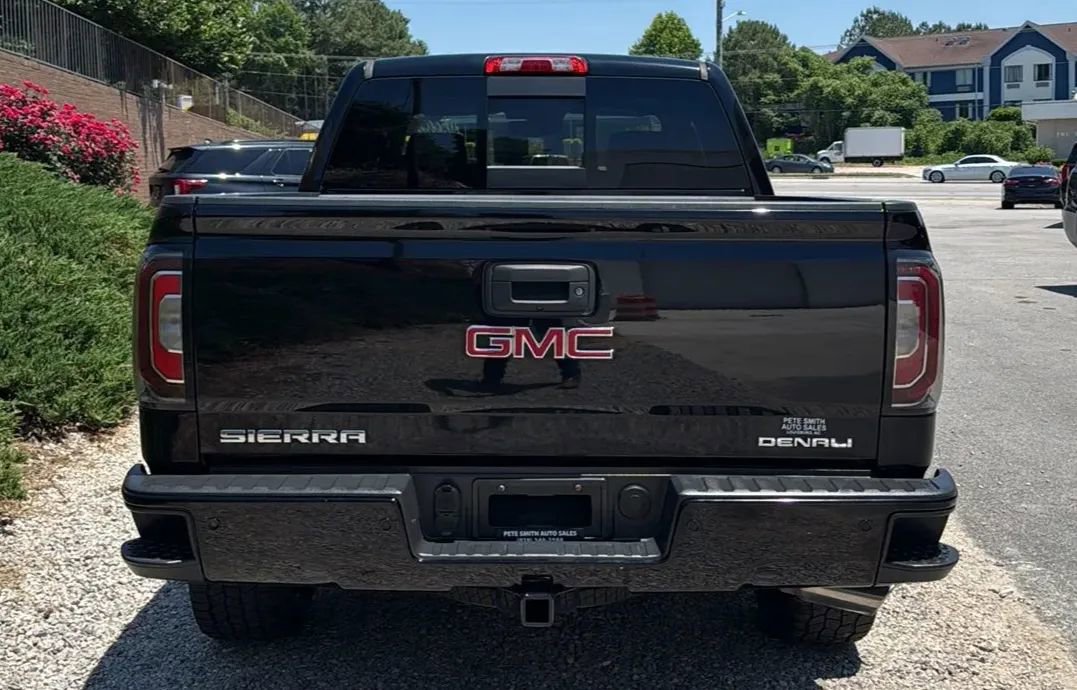 Used 2017 GMC Sierra 1500 Denali w/ Denali Ultimate Package AWD/4WD image 8