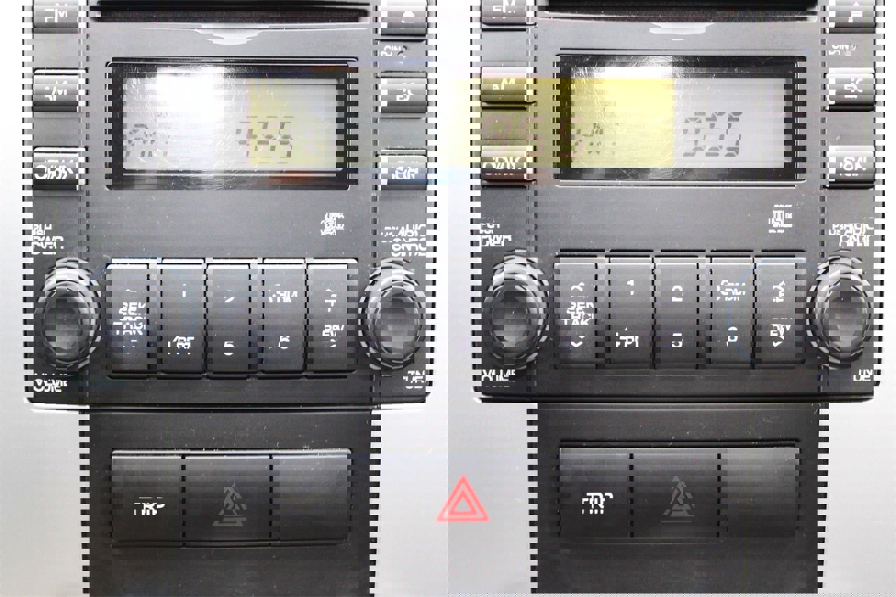 Used 2009 Kia Spectra5 SX image 18