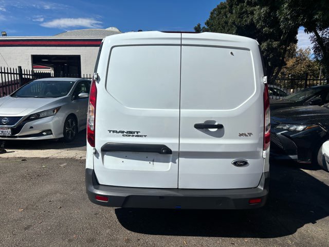 Used 2016 Ford Transit Connect XLT image 5