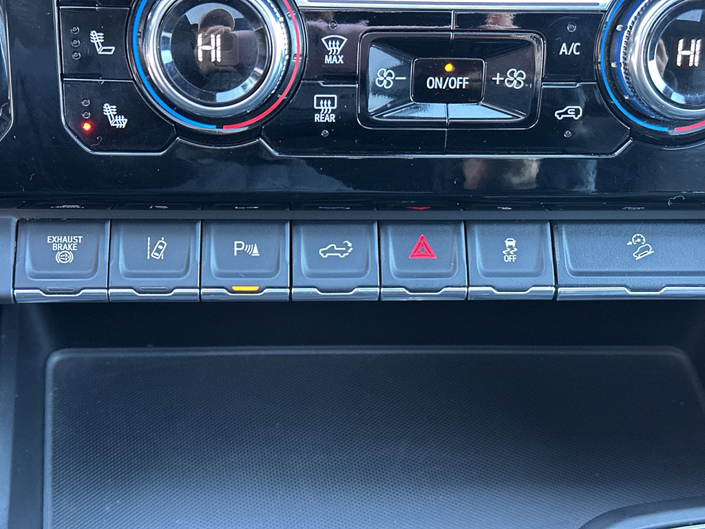 Used 2024 GMC Sierra 2500 AT4 w/ Technology Package image 27