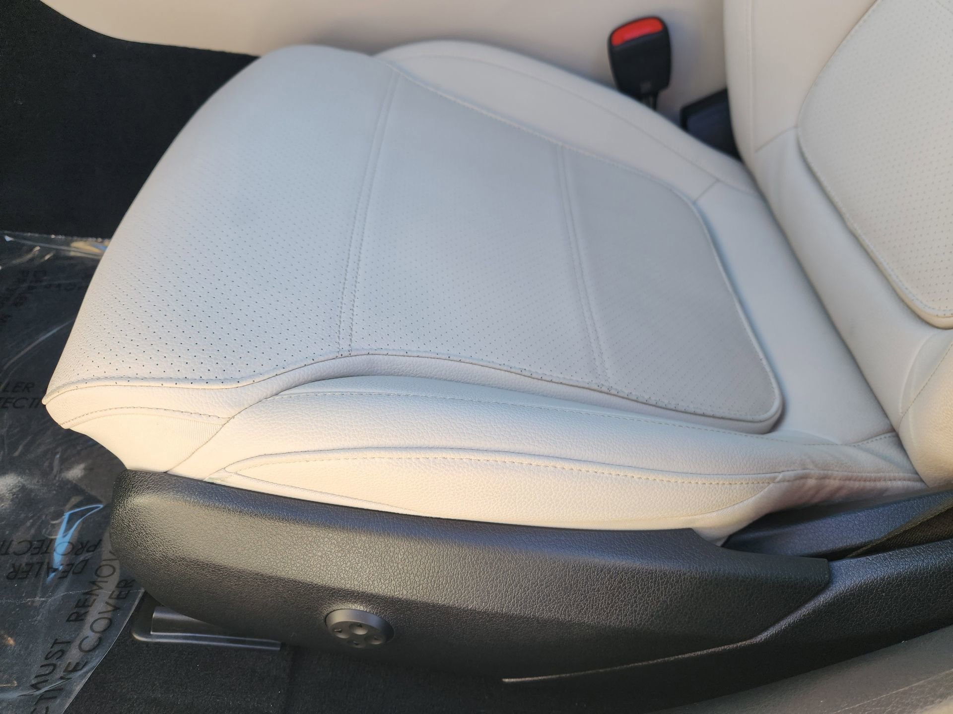 Used 2025 Mercedes-Benz C 300 Sedan image 24