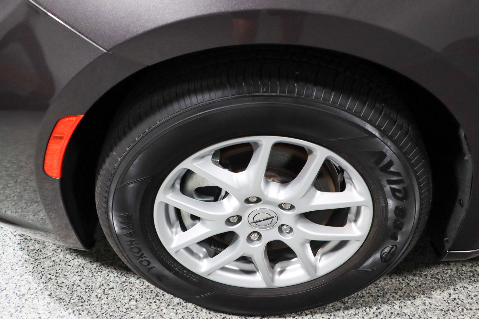 Used 2023 Chrysler Pacifica Touring-L FWD image 11