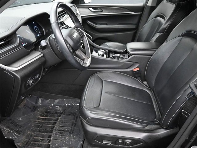Used 2022 Jeep Grand Cherokee L Limited image 17