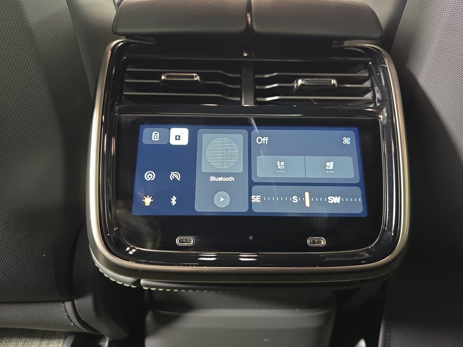Used 2022 Rivian R1T Adventure AWD/4WD image 28
