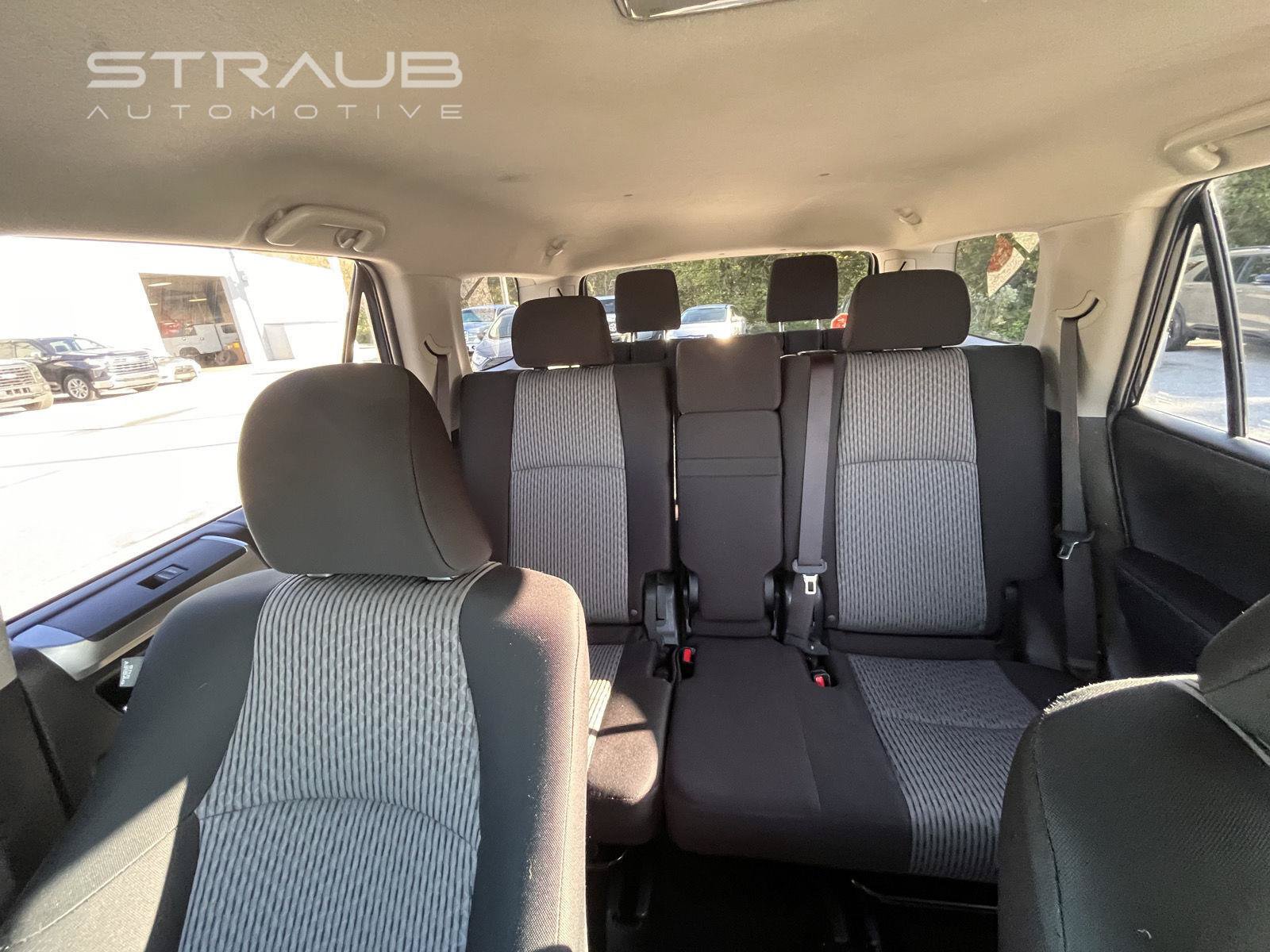 Used 2023 Toyota 4Runner SR5 AWD/4WD image 25