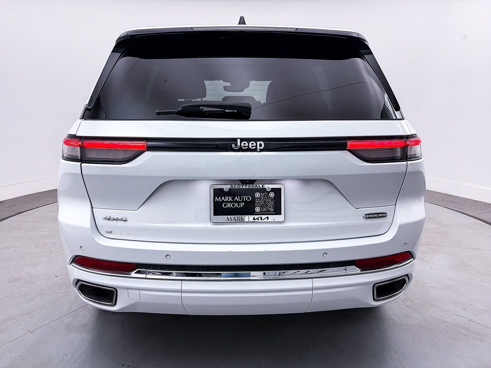 Used 2023 Jeep Grand Cherokee Overland image 15