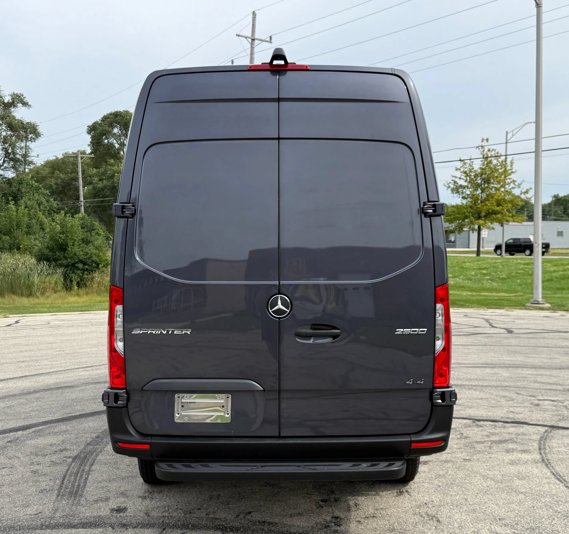 Used 2021 Freightliner Sprinter 2500 AWD/4WD image 9