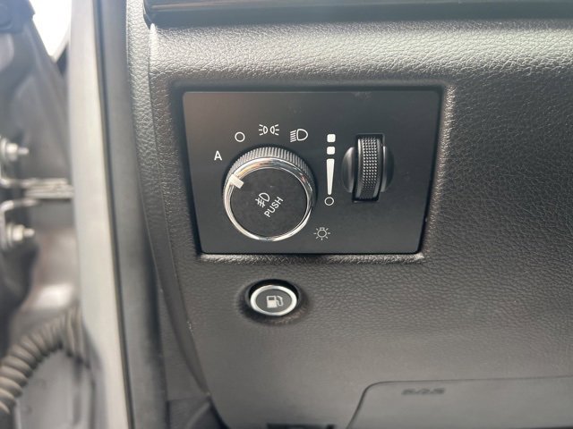 Used 2019 Jeep Grand Cherokee Altitude image 23
