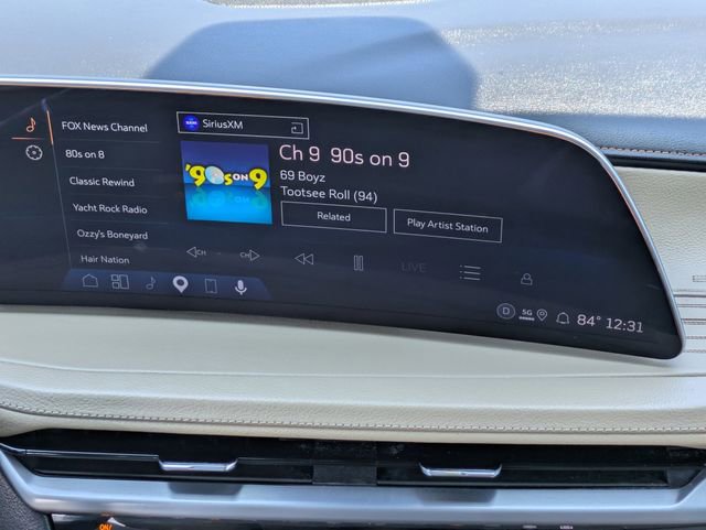 Used 2025 Cadillac XT4 Premium Luxury image 19