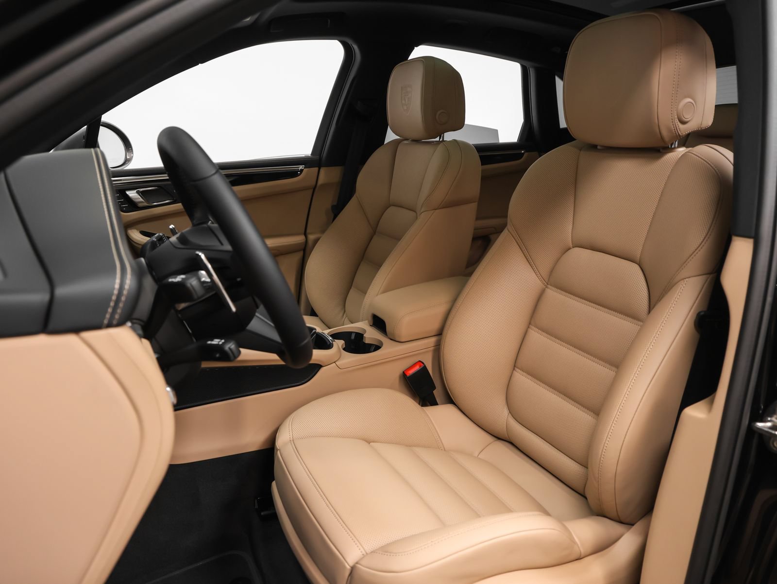 New 2026 Porsche Macan Turbo AWD/4WD image 5