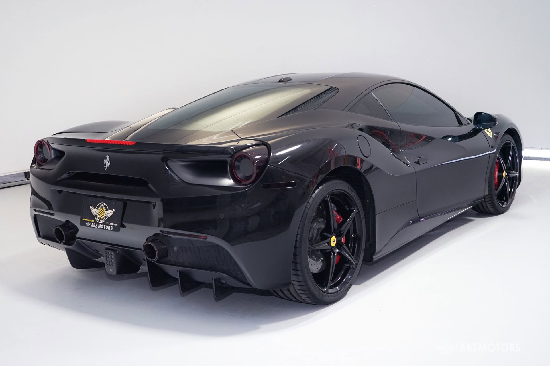 Used 2017 Ferrari 488 GTB image 5