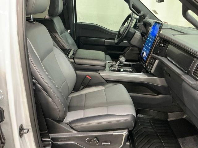 Used 2023 Ford F150 Lightning Lariat image 20