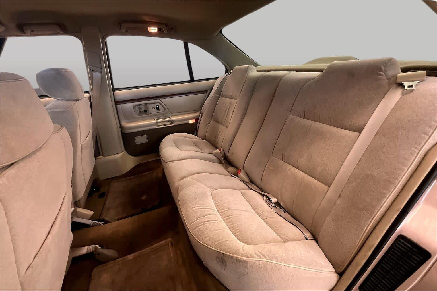 Used 1999 Oldsmobile 88 FWD image 18
